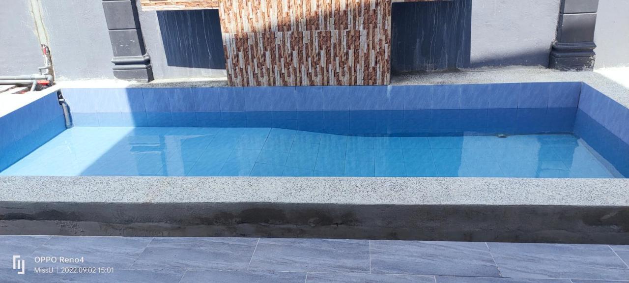 Rania Homestay With Private Pool Seri Iskandar Perak Near Utp Uitm Kampong Bota Road Exteriör bild