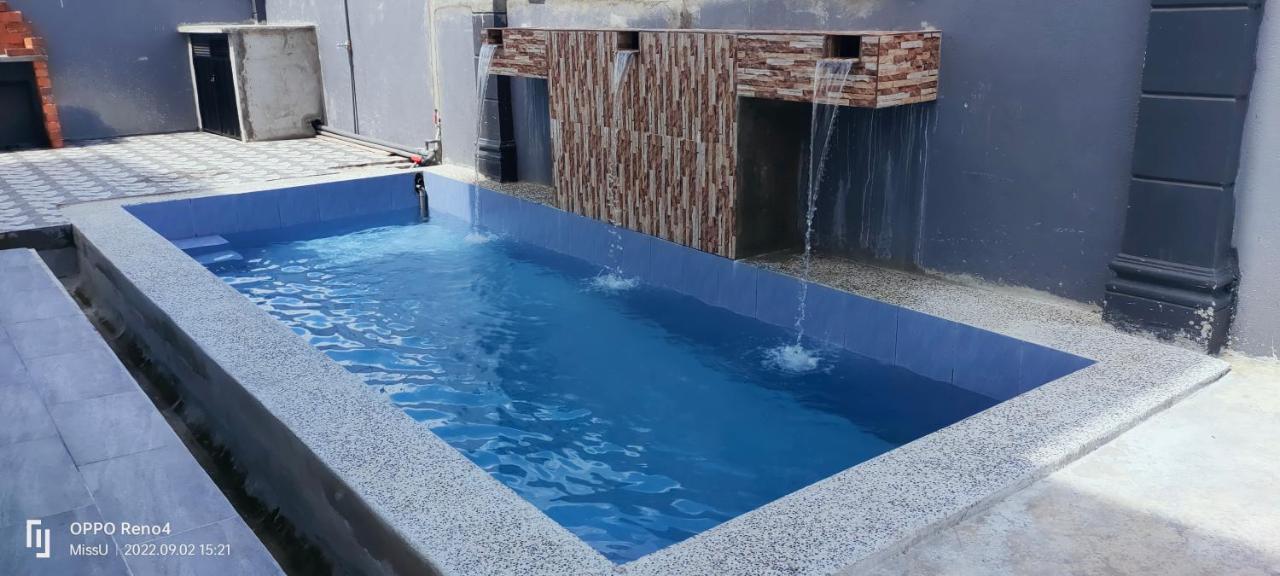 Rania Homestay With Private Pool Seri Iskandar Perak Near Utp Uitm Kampong Bota Road Exteriör bild