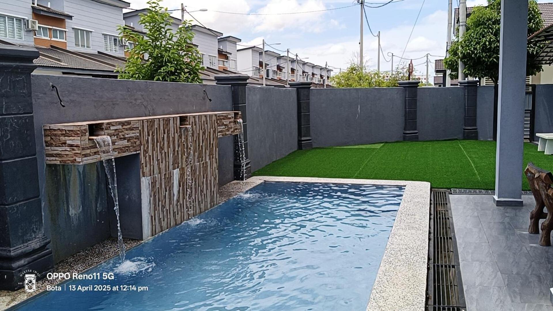 Rania Homestay With Private Pool Seri Iskandar Perak Near Utp Uitm Kampong Bota Road Exteriör bild